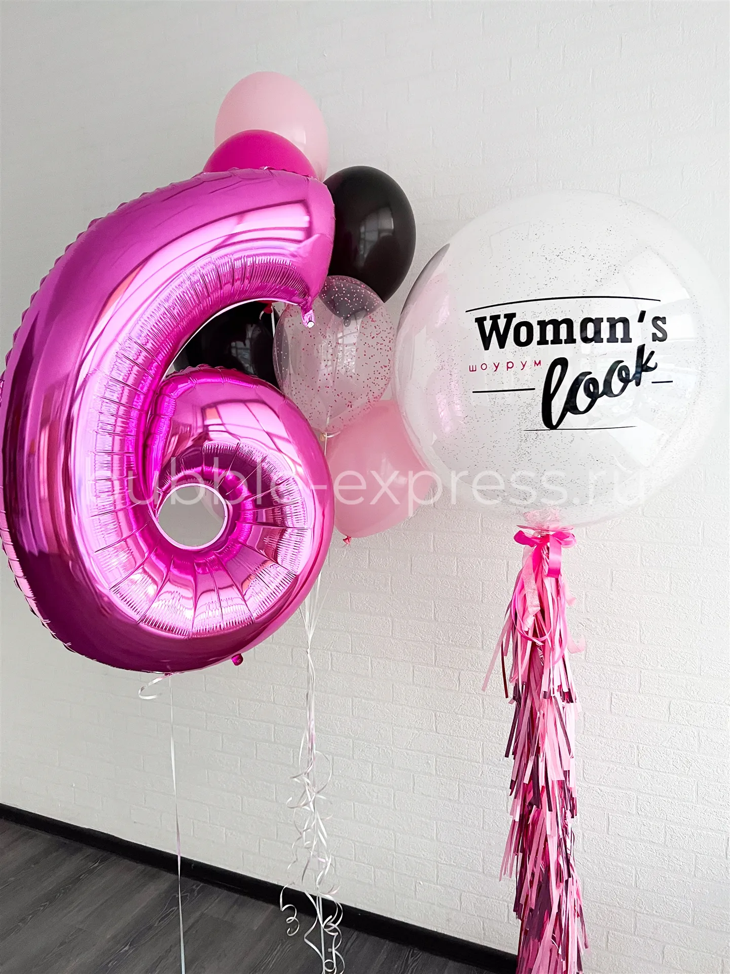 Композиция с даблом и цифрой в стиле Woman's